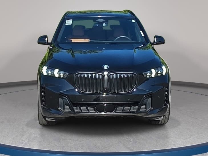 Used 2025 BMW X5 xDrive40i w/ M Sport Package AWD/4WD image 2