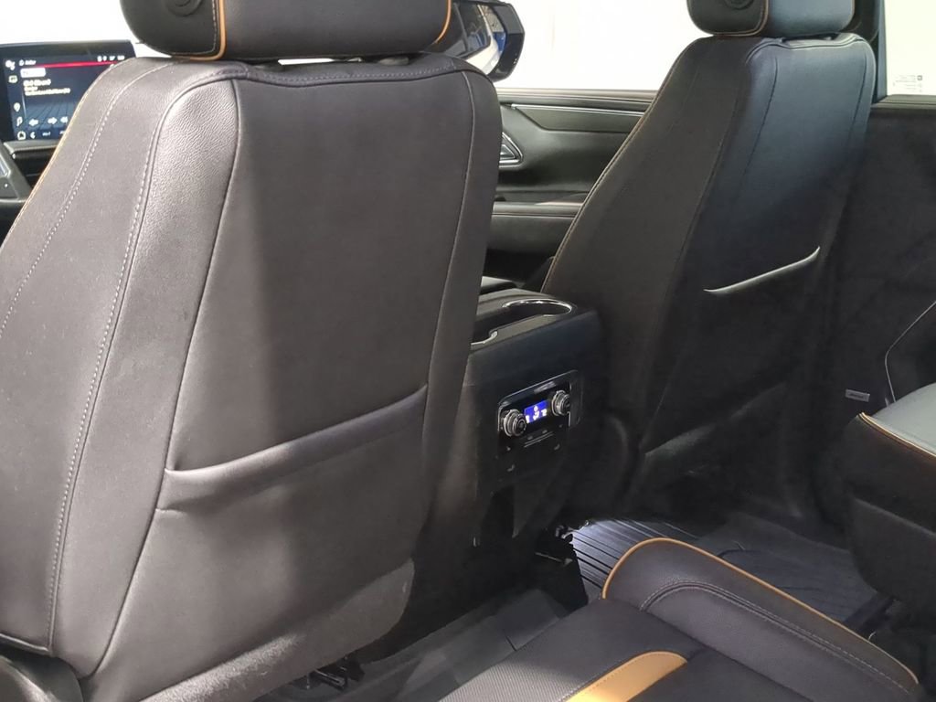Used 2023 GMC Yukon AT4 w/ Technology Package image 31
