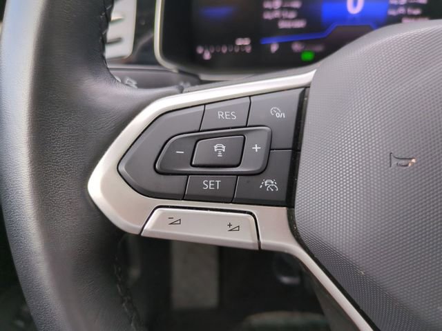 Used 2025 Volkswagen Jetta SE FWD image 28