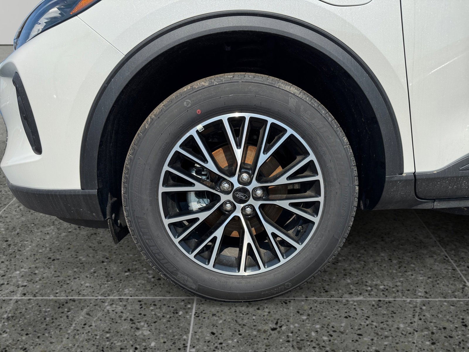 New 2025 Ford Escape SE image 9