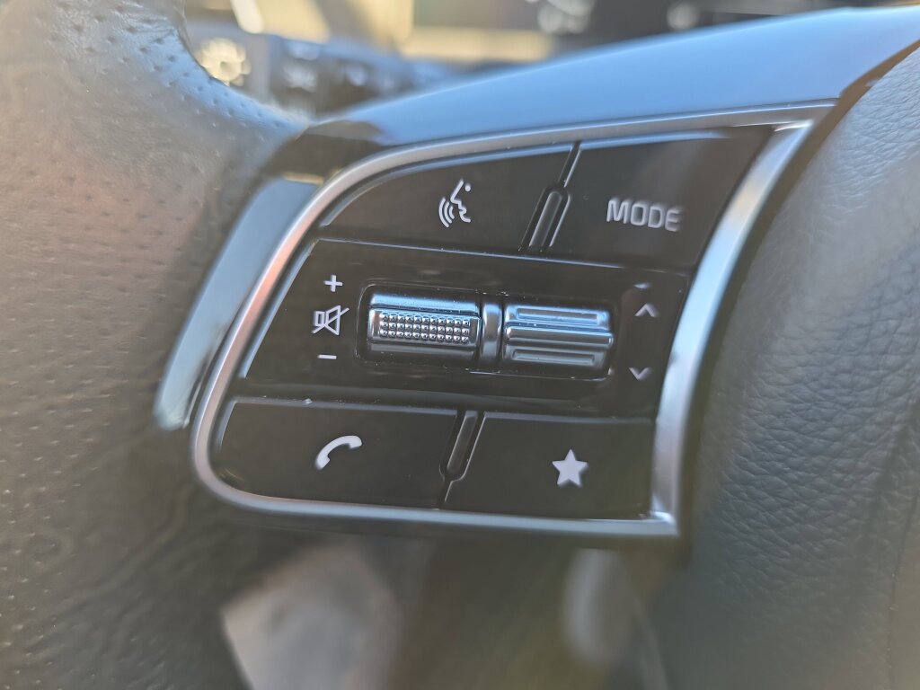 Used 2024 Kia Seltos SX image 9