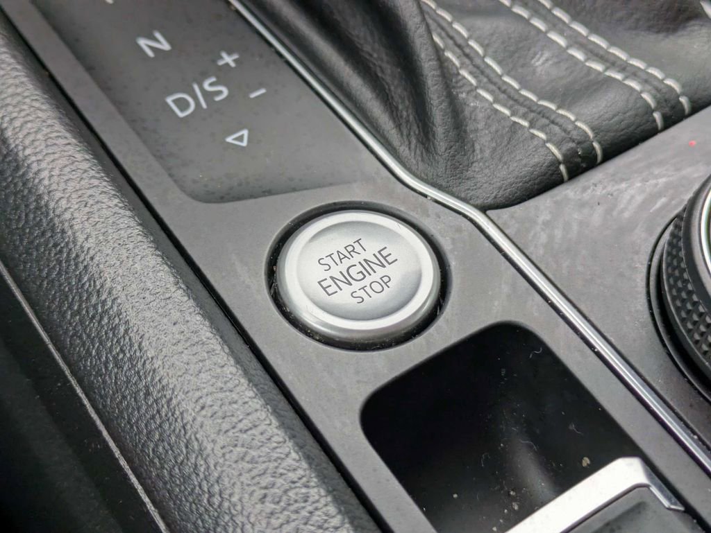 Certified 2023 Volkswagen Atlas Cross Sport SE AWD/4WD image 45