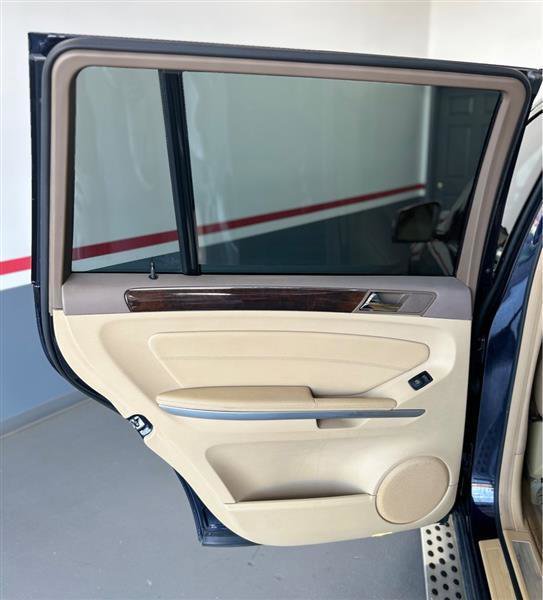 Used 2012 Mercedes-Benz GL 450 4MATIC image 16