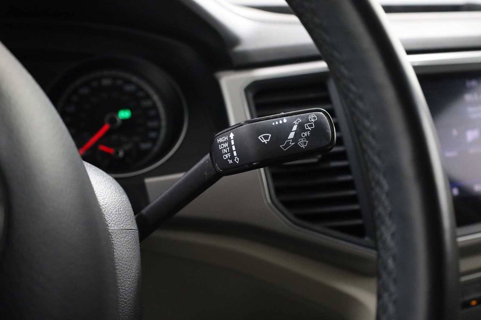 Used 2019 Volkswagen Atlas SE image 27