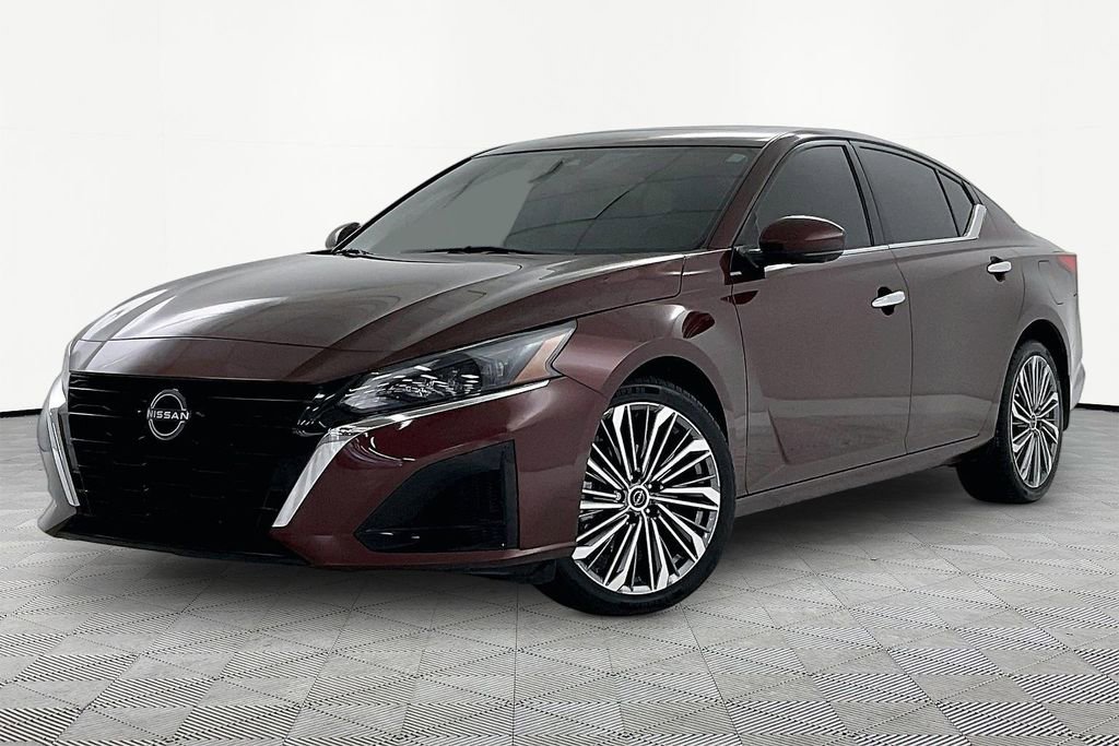 Used 2023 Nissan Altima 2.5 SL image 3