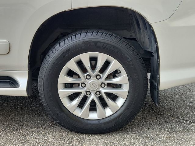 Used 2017 Lexus GX 460 Premium w/ Premium Package image 33