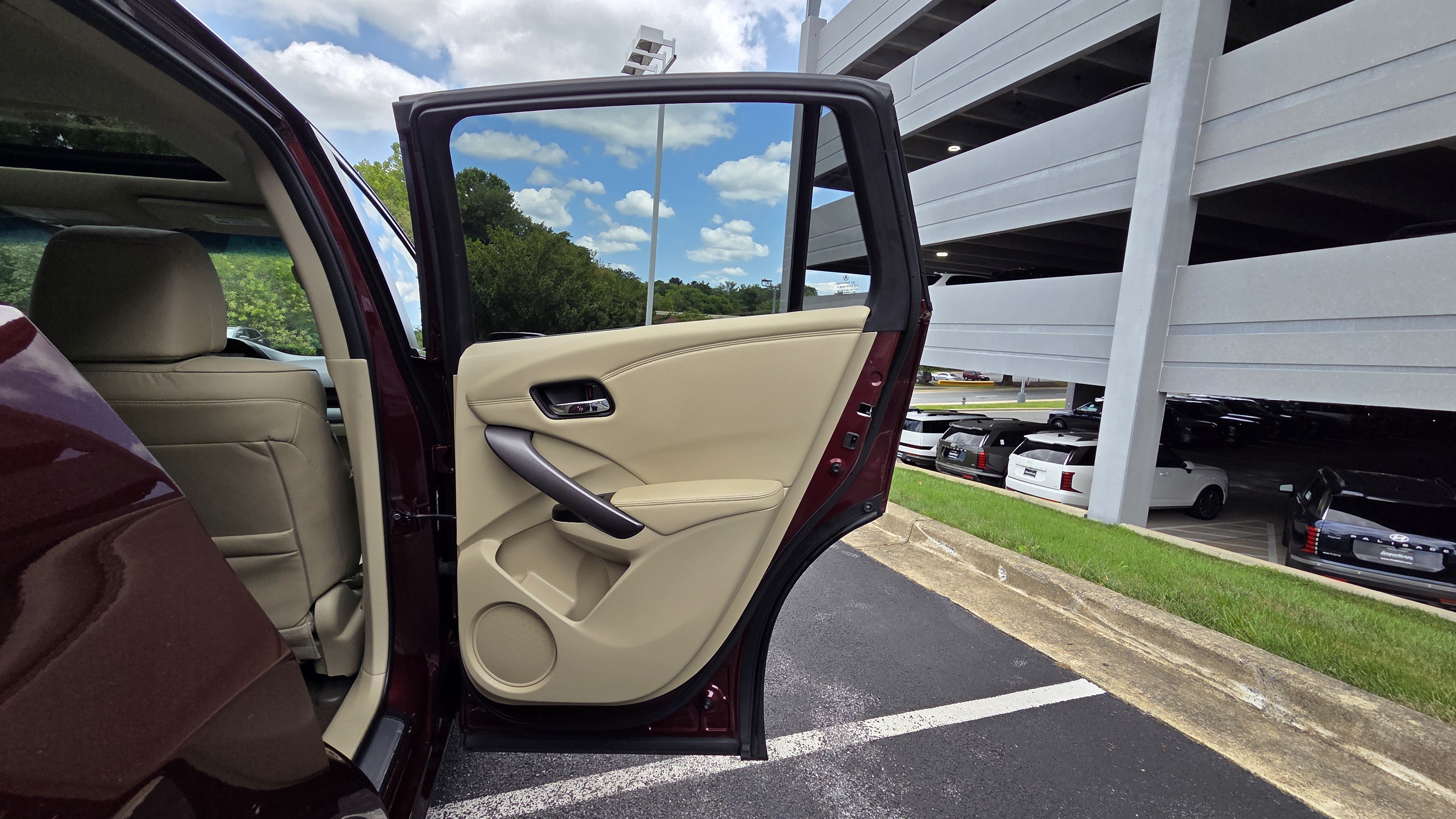 Used 2015 Acura RDX w/ Technology Package FWD image 35