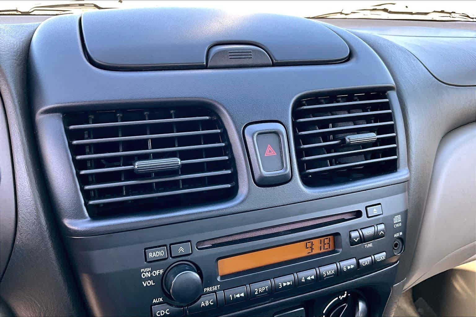 Used 2004 Nissan Sentra S FWD image 31