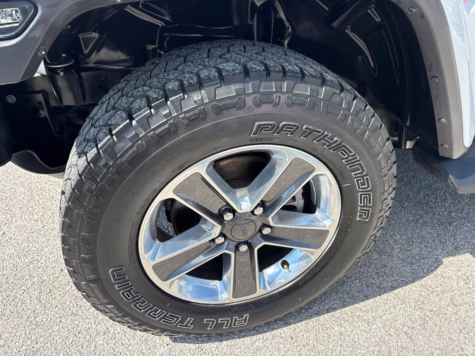 Used 2020 Jeep Wrangler Unlimited Sahara AWD/4WD image 30