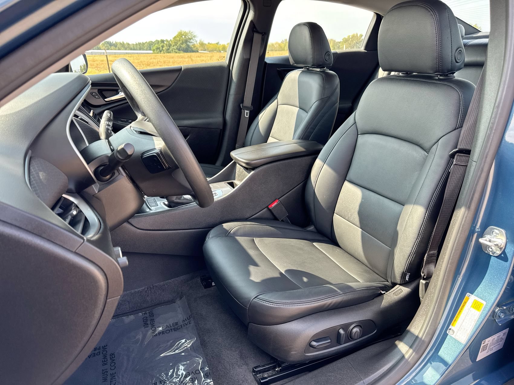 Used 2025 Chevrolet Malibu LT FWD image 11