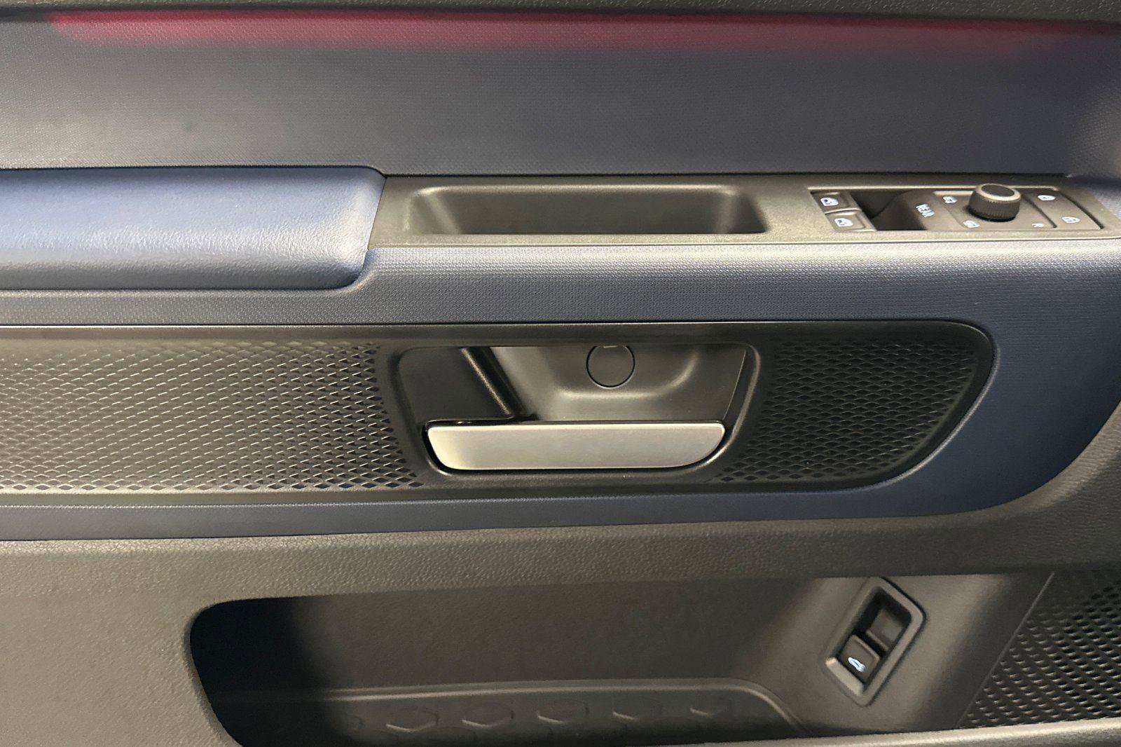 New 2025 Volkswagen ID. Buzz Pro S image 10