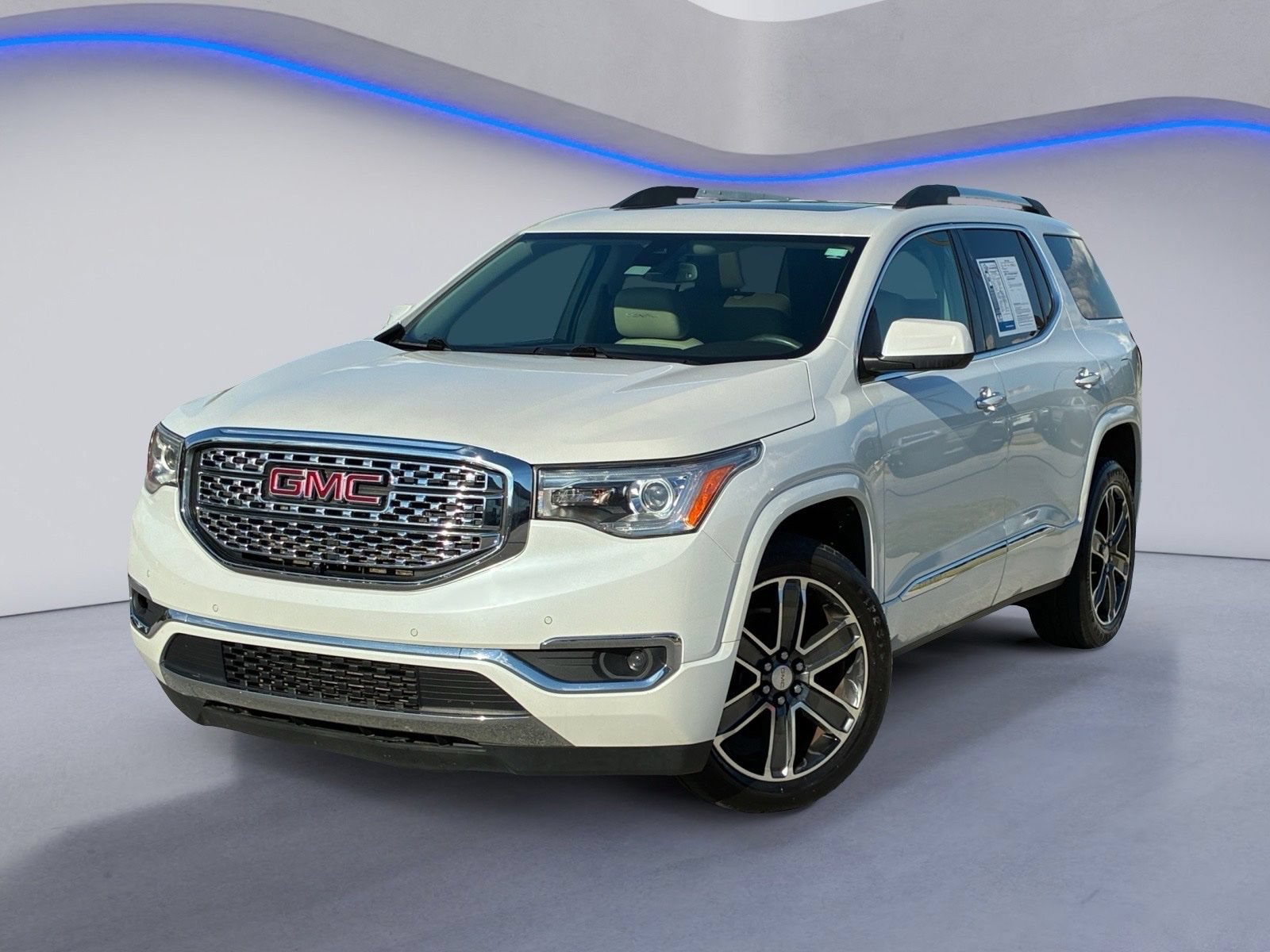 Used 2017 GMC Acadia Denali w/ Technology Package AWD/4WD image 2