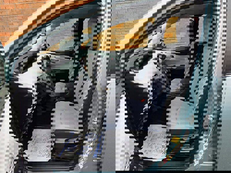 Used 2020 Toyota Prius LE image 23