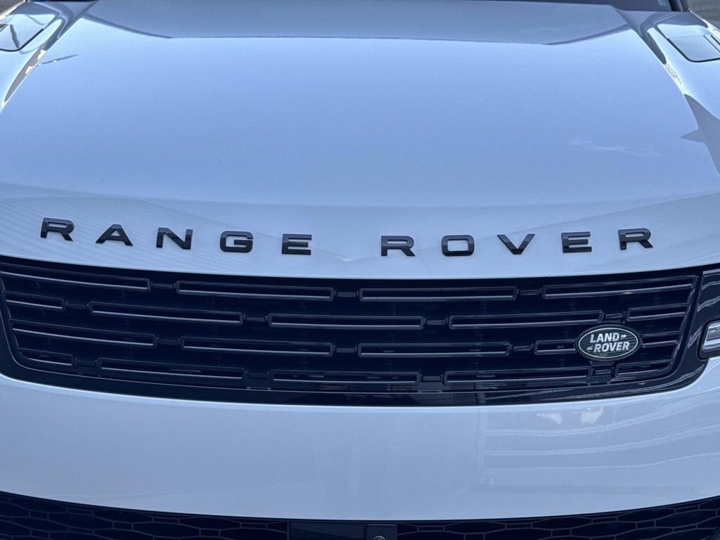 Used 2025 Land Rover Range Rover Sport Autobiography AWD/4WD image 11