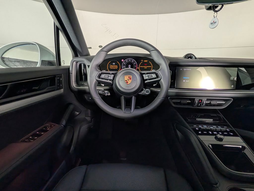 New 2026 Porsche Cayenne image 21