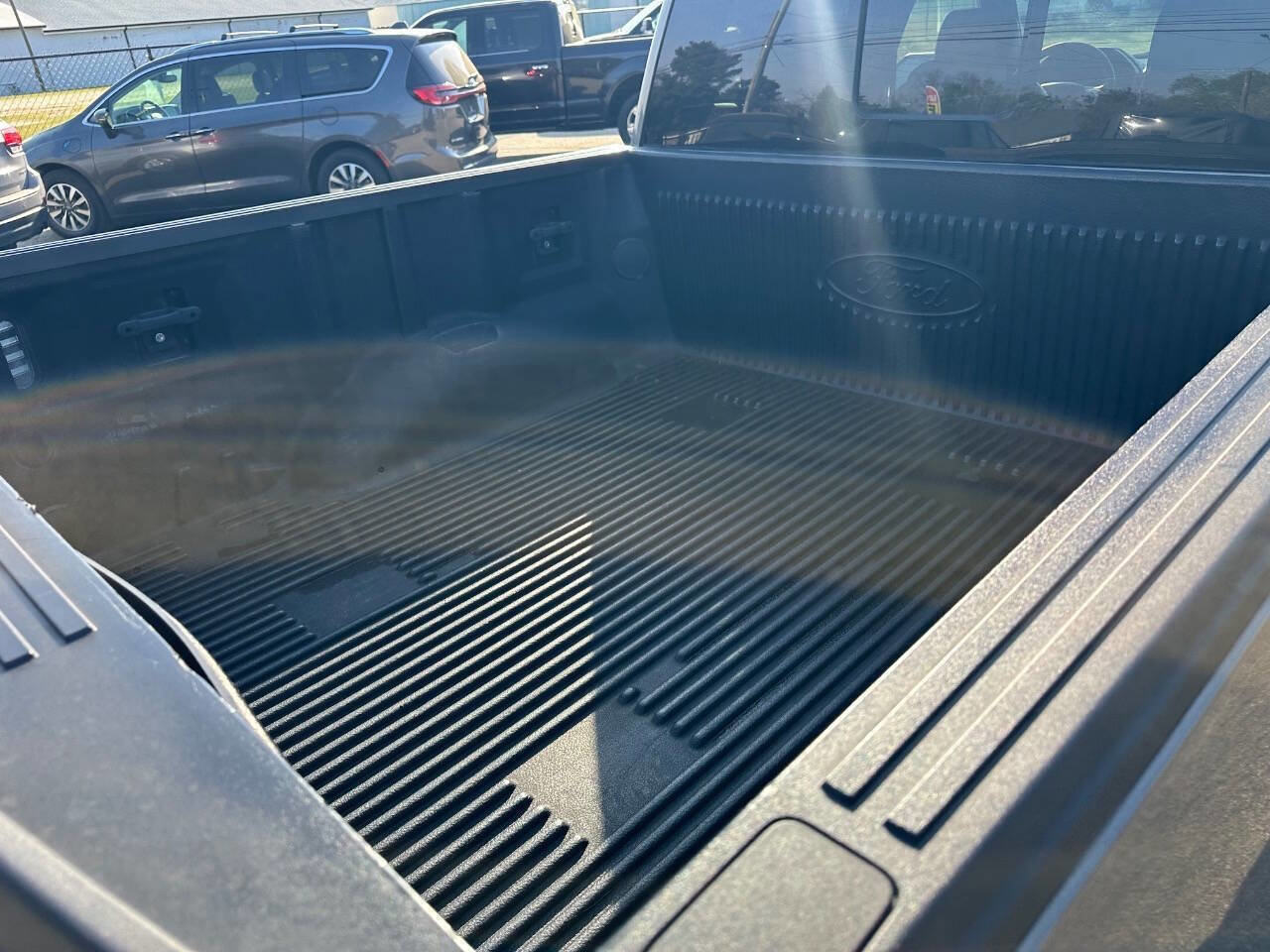 Used 2016 Ford F150 Lariat w/ Equipment Group 502A Luxury RWD image 19