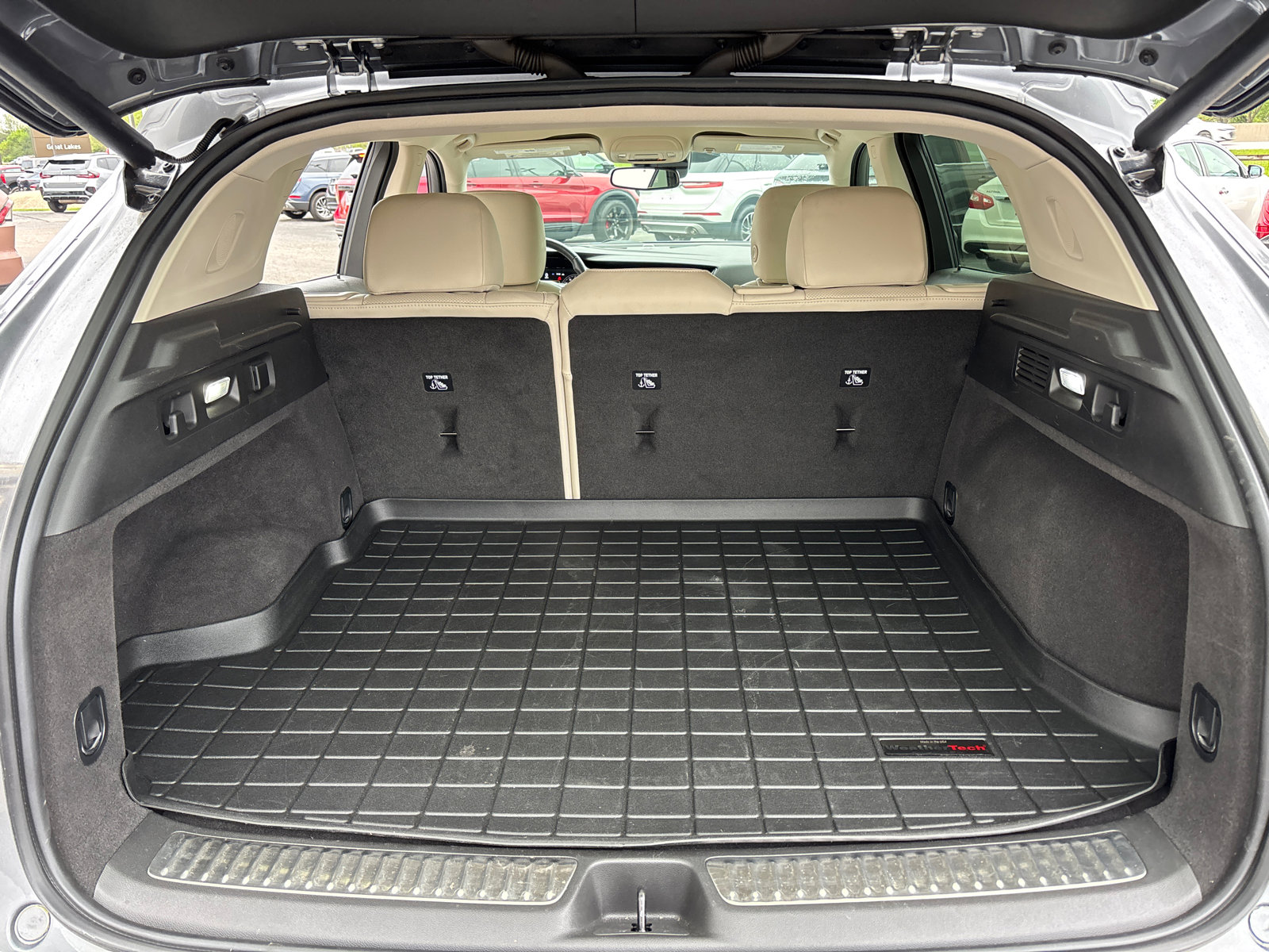 Used 2021 Buick Envision Essence w/ Technology Package I FWD image 9