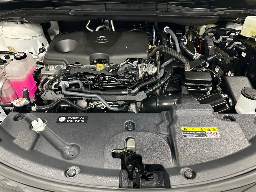 Used 2025 Toyota Sienna XSE image 72