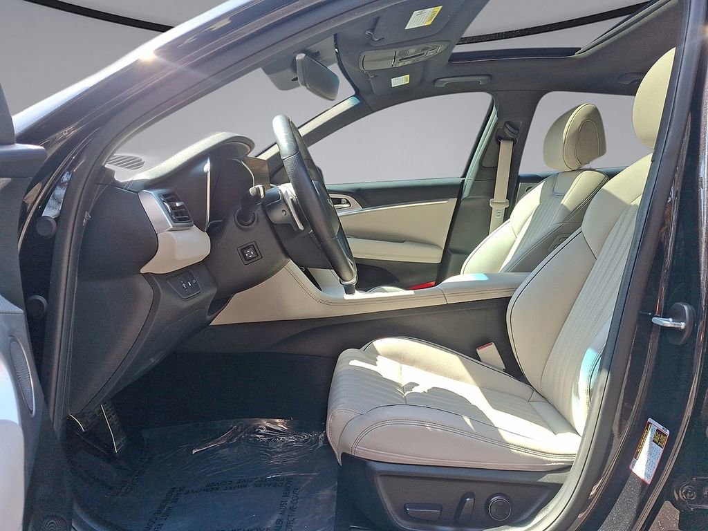 Used 2023 Genesis G70 2.0T w/ Sport Prestige Package image 11