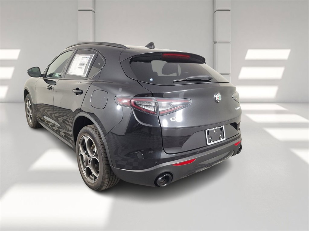New 2025 Alfa Romeo Stelvio Sprint w/ Convenience Package image 9