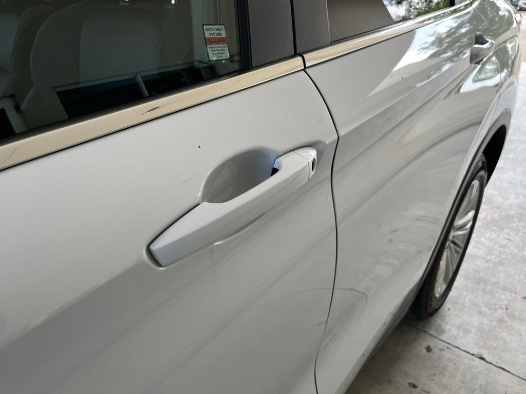 Used 2024 Mitsubishi Outlander ES image 12