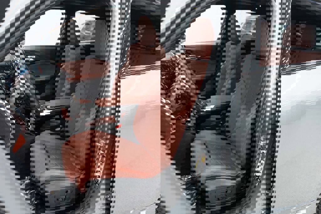 Used 2026 BMW X2 xDrive28i w/ M Sport Package image 9