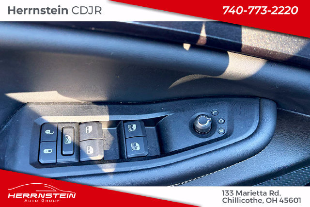 Used 2023 Jeep Grand Cherokee L Laredo AWD/4WD image 15