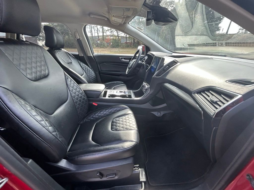 Used 2024 Ford Edge Titanium image 25