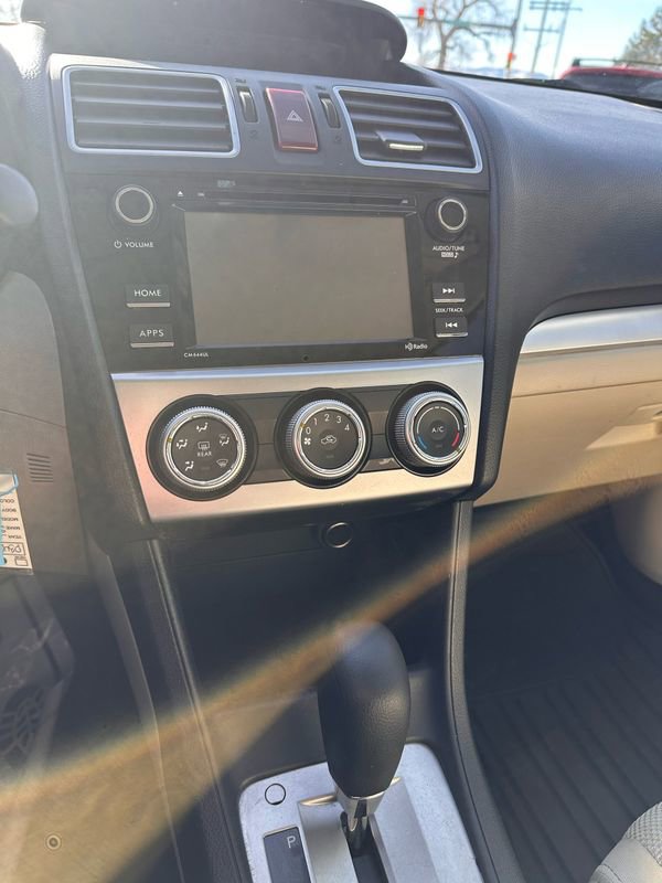 Used 2015 Subaru Crosstrek 2.0i Premium image 14