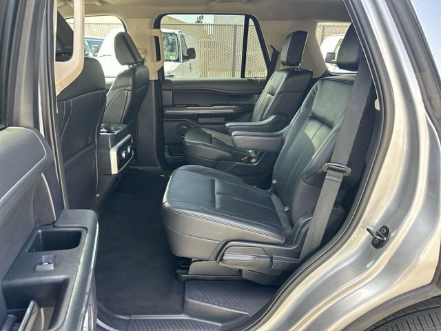 Used 2024 Ford Expedition XLT RWD image 24