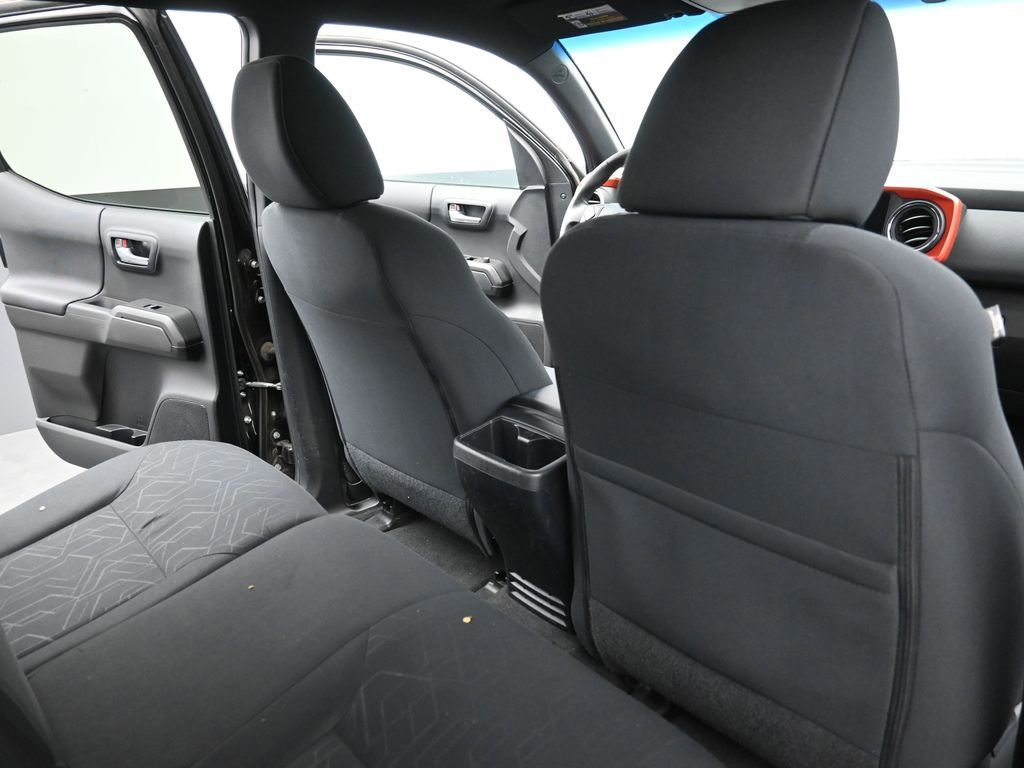 Used 2017 Toyota Tacoma TRD Sport w/ Tow Package image 12