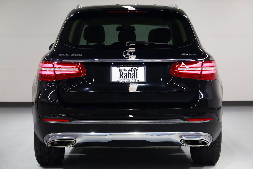Used 2019 Mercedes-Benz GLC 300 4MATIC image 3
