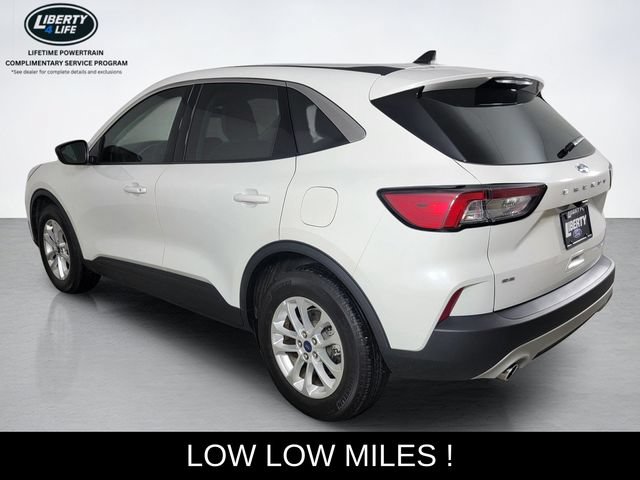 Used 2022 Ford Escape SE w/ Cold Weather Package FWD image 8
