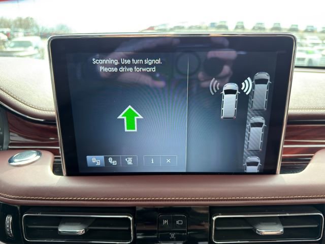 Used 2023 Lincoln Aviator Black Label w/ Class IV Trailer Tow Package image 33