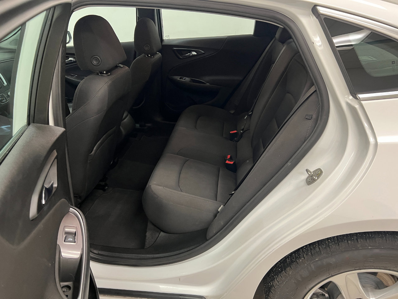 Used 2021 Chevrolet Malibu LS w/ Driver Confidence Package II image 23