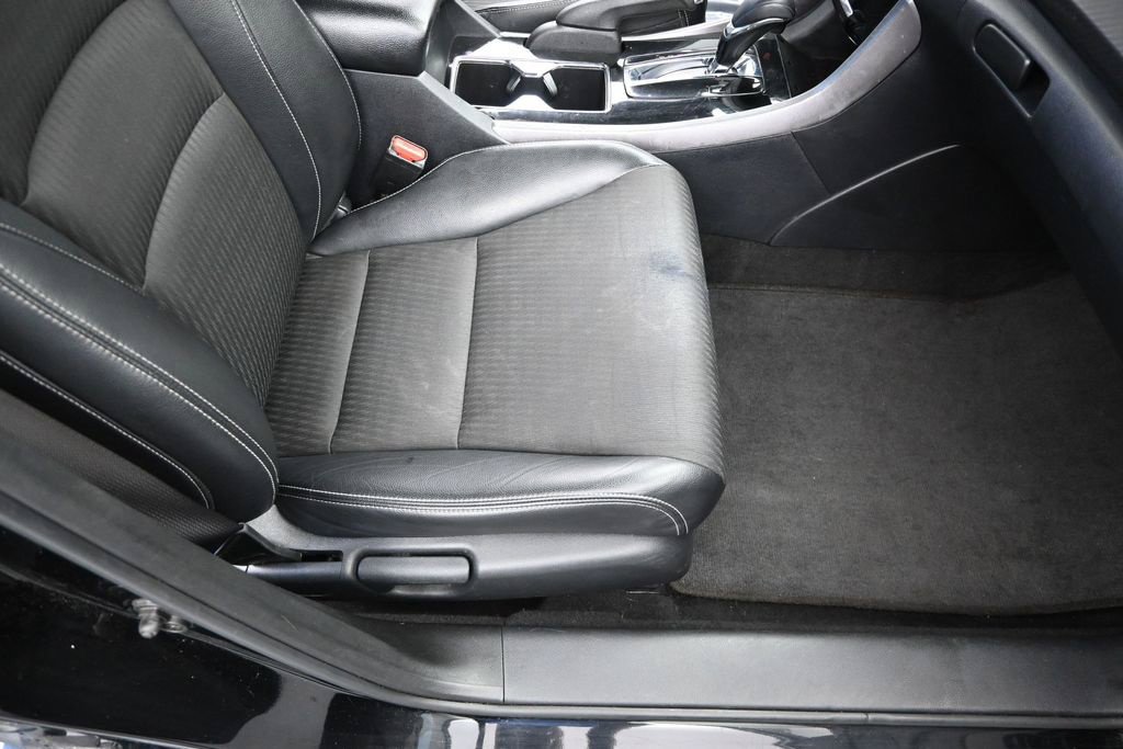 Used 2017 Honda Accord Sport image 11