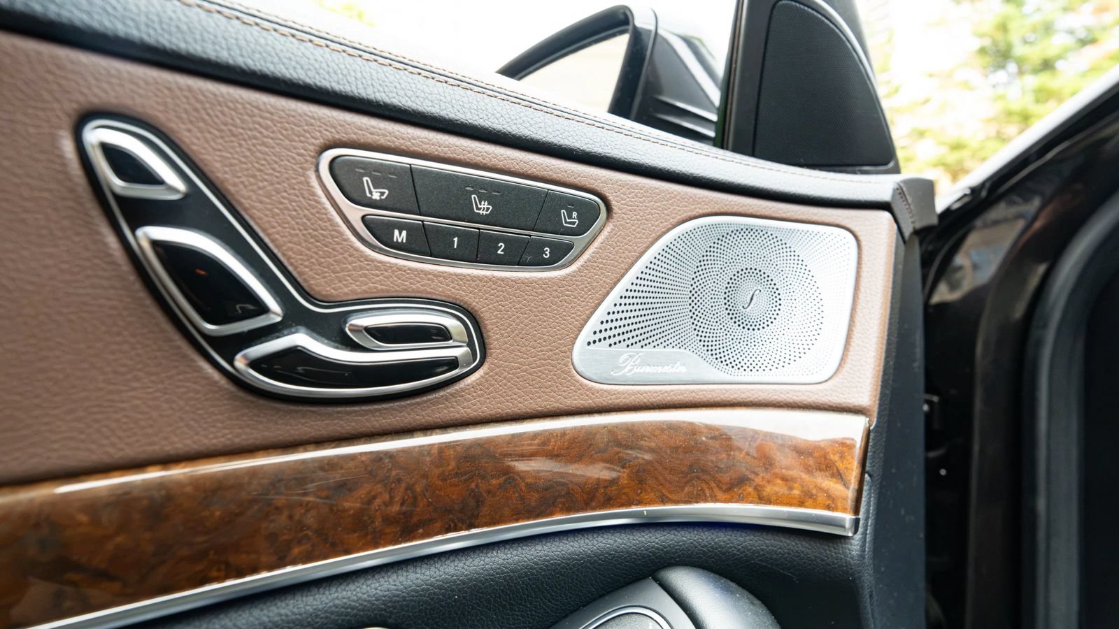Used 2015 Mercedes-Benz S 550 4MATIC Sedan image 34