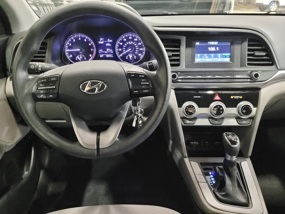 Used 2019 Hyundai Elantra SE FWD image 22