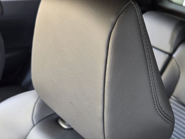 Used 2025 Toyota Corolla Cross AWD Hybrid w/ Convenience Package image 16
