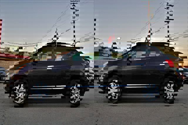 Used 2015 Nissan Rogue S image 3