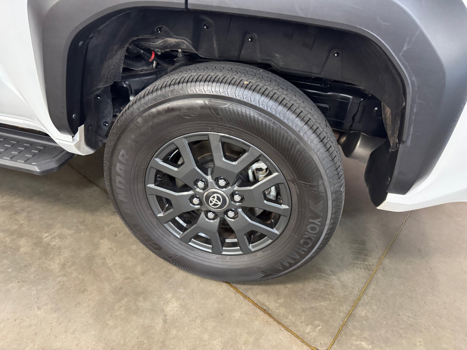 Certified 2025 Toyota 4Runner SR5 AWD/4WD image 26