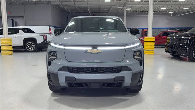 New 2026 Chevrolet Silverado EV LT image 18