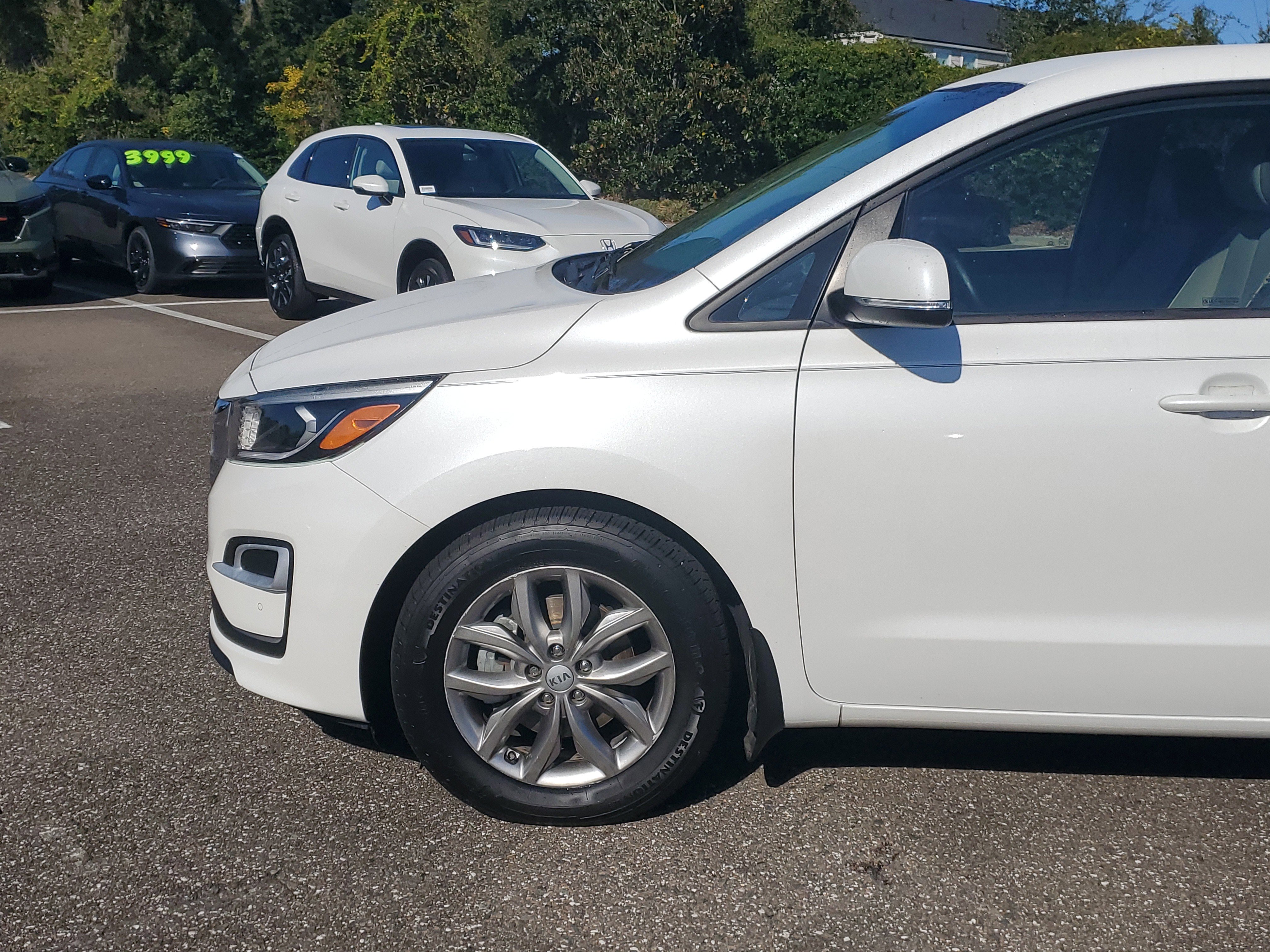 Used 2019 Kia Sedona EX w/ Paint Protection Package image 2
