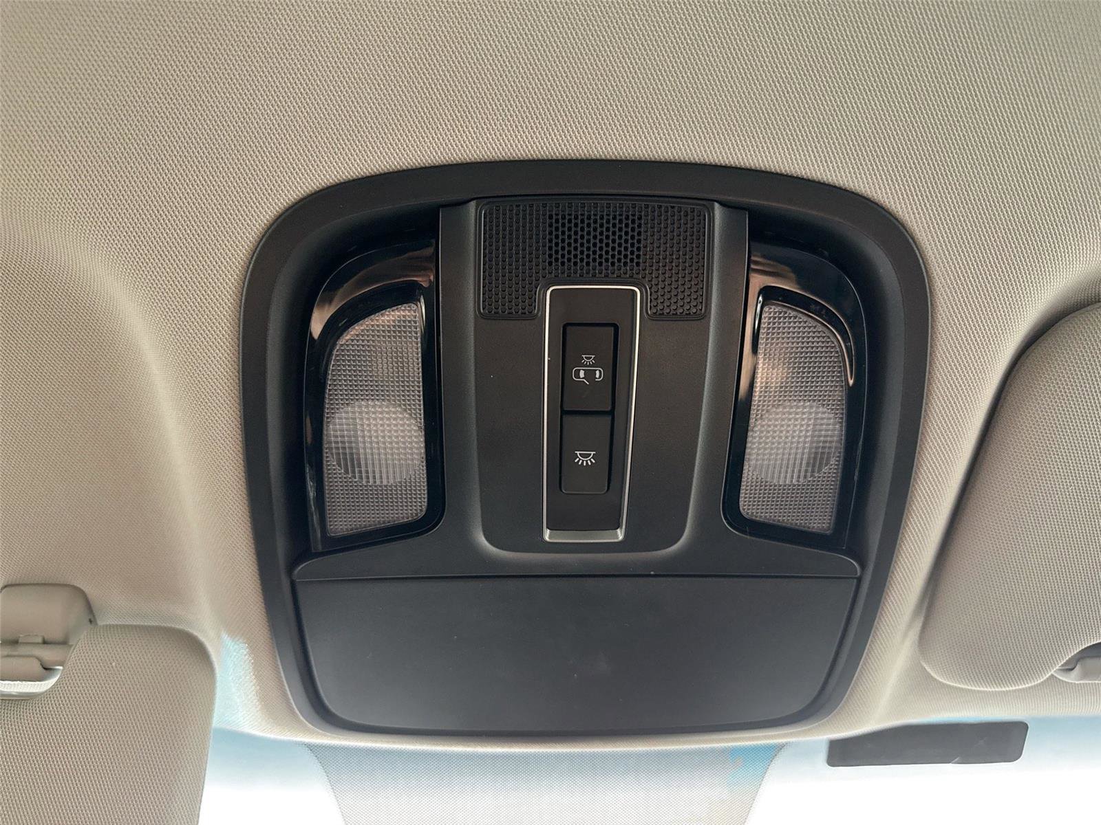 Used 2019 Kia Sorento L image 22