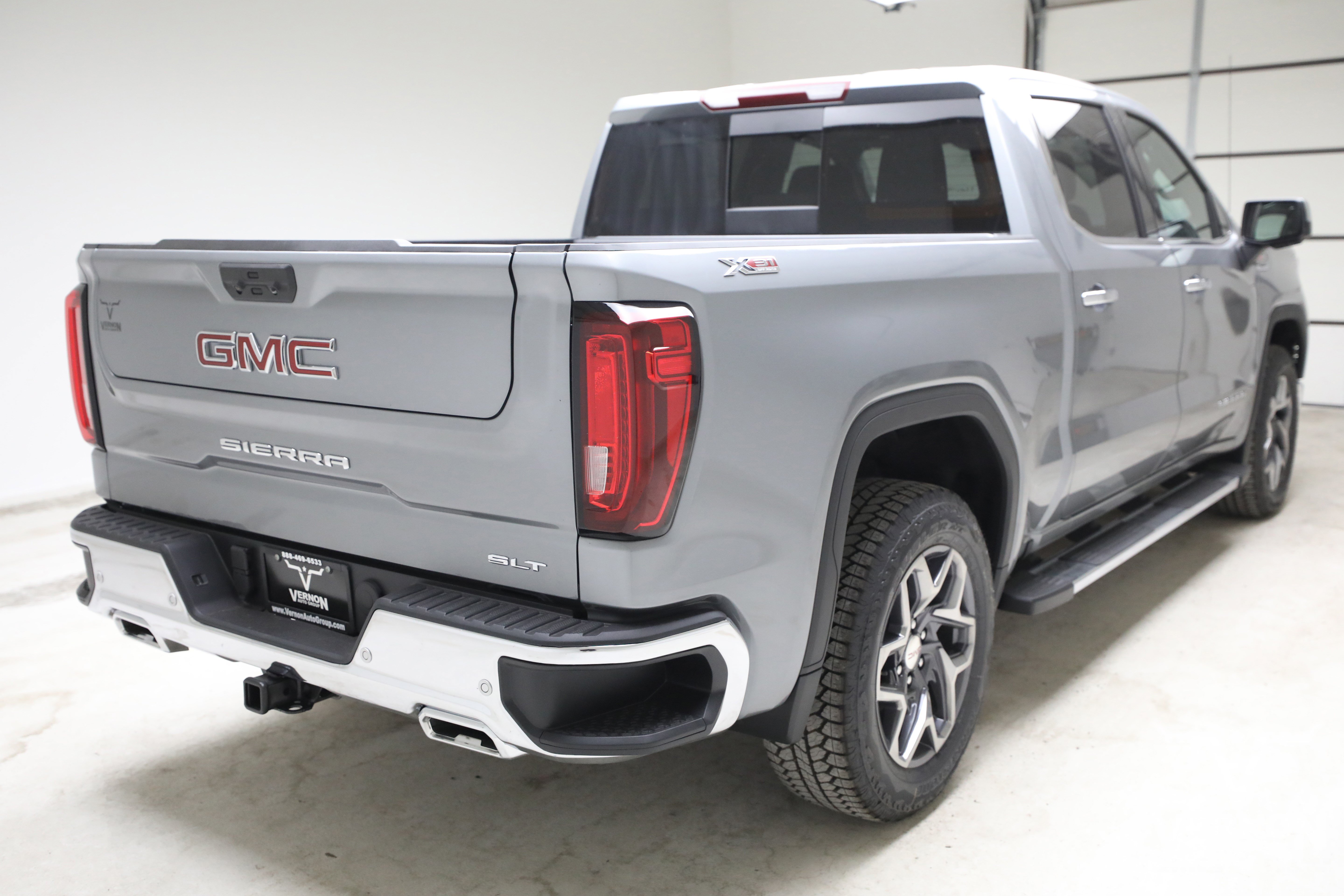 New 2026 GMC Sierra 1500 SLT w/ SLT Premium Plus Package AWD/4WD image 5