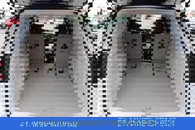 New 2026 GMC Acadia Denali w/ Super Cruise Package image 15