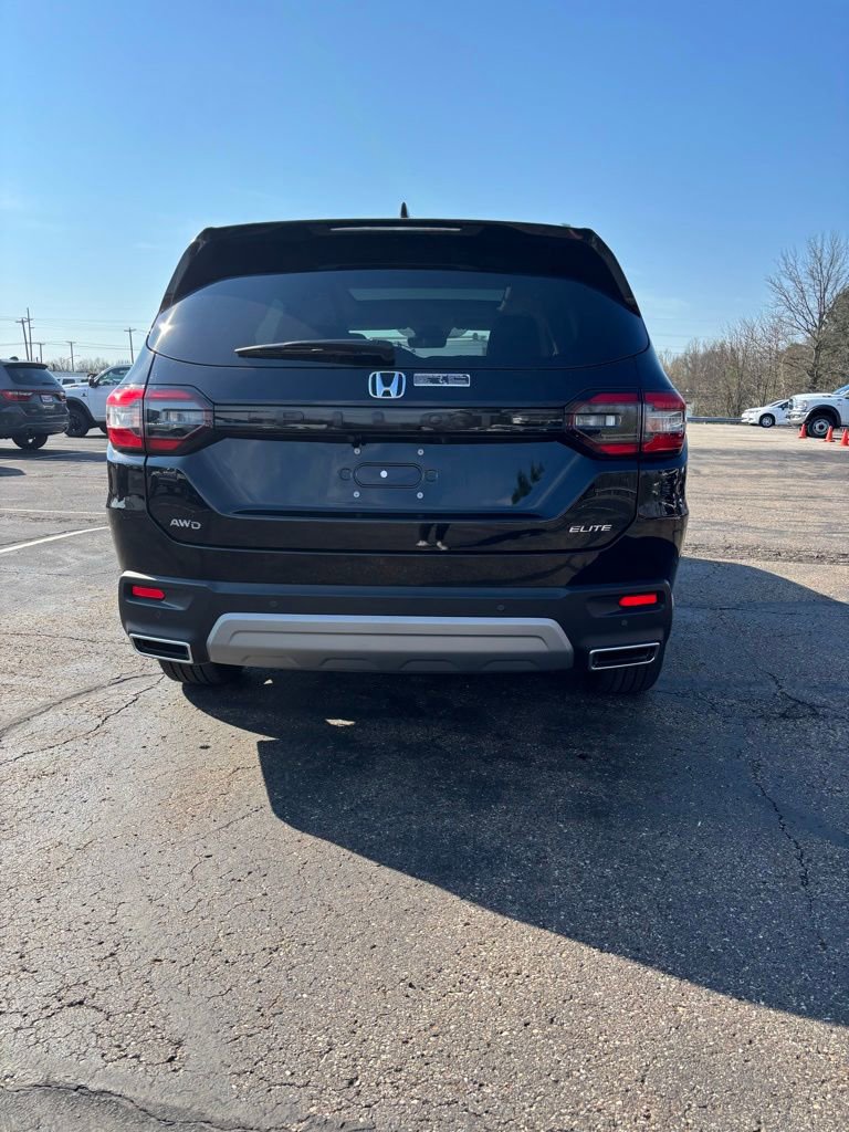 Used 2025 Honda Pilot Elite image 10