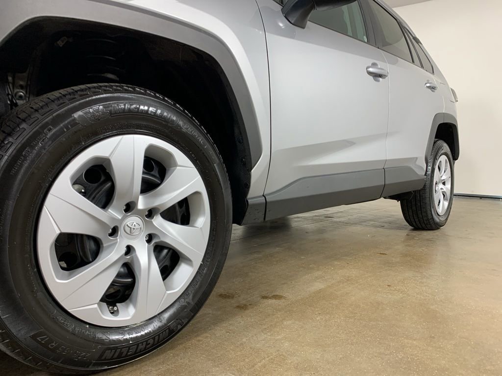Used 2024 Toyota RAV4 LE image 2