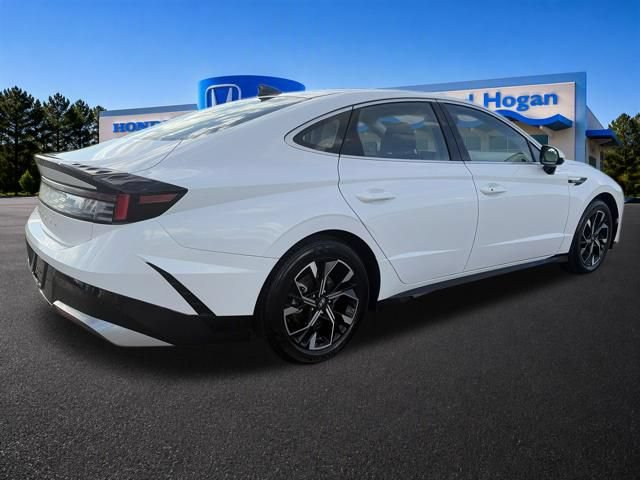 Used 2025 Hyundai Sonata SEL FWD image 3