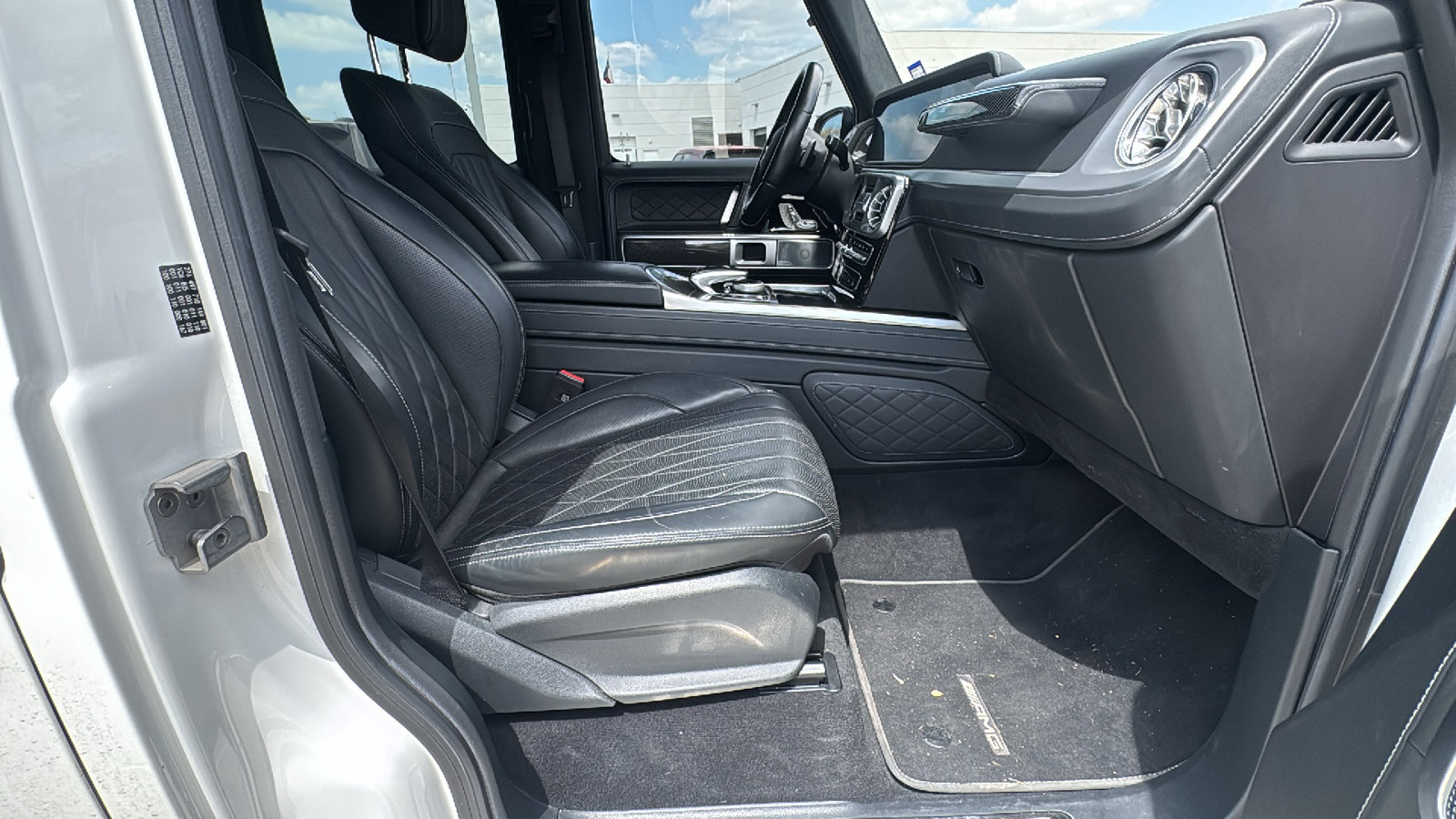 Used 2022 Mercedes-Benz G 550 image 28